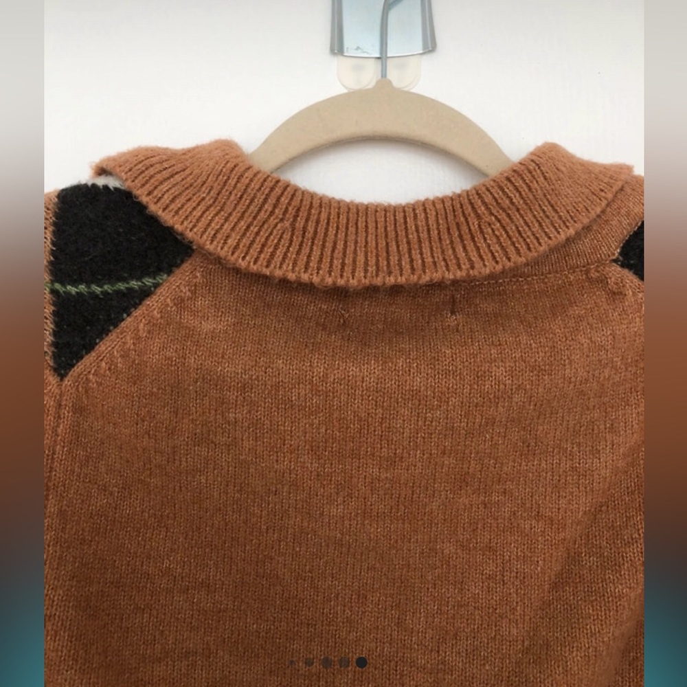Urban Outfitters Argyle Cropped V neck Sweater - Picture 5 of 5